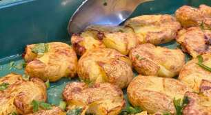 Batata ao murro: poucos ingredientes e uma pancada, sucesso