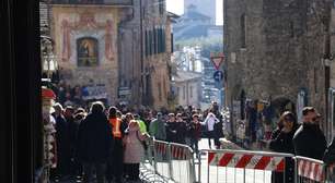 Mais de 370 mil pessoas veneraram restos mortais de São Francisco de Assis