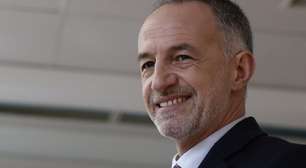 França: socialista Emmanuel Grégoire é eleito novo prefeito de Paris, apontam projeções