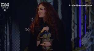 Chappell Roan agradece a seguranças durante show no Lollapalooza após polêmica com Jorginho