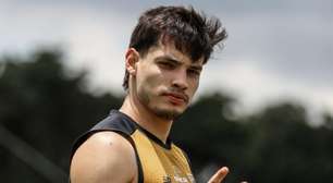 Bobadilla faz acordo com MP e fará curso sobre xenofobia após ofensas