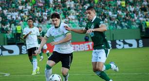 Goiás vence, porém jogador revela bastidores e decisão após expulsão: "A conversa"