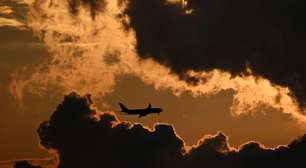 Aeronave militar cai na Colômbia e deixa vítimas