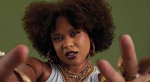 MC Luanna inaugura nova fase com a mixtape "IRREFREÁVEL"