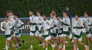 Com grupo reduzido, Itália inicia preparação para jogo da repescagem