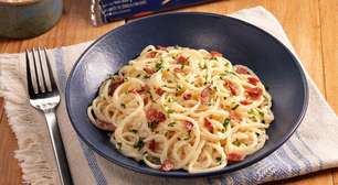 Espaguete cremoso com parmesão e calabresa que fica pronto em minutos