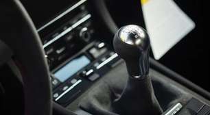 A Porsche está considerando uma ideia inusitada para tentar salvar a caixa de câmbio manual
