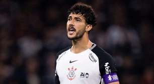 Gustavo Henrique reclama de arbitragem e cobra melhora do Corinthians