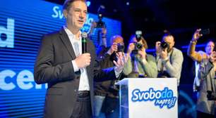 Primeiroministro esloveno dá início a negociações para formar nova maioria parlamentar