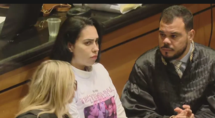 Frase em camiseta de Monique Medeiros chama a atenção no julgamento do caso Henry Borel