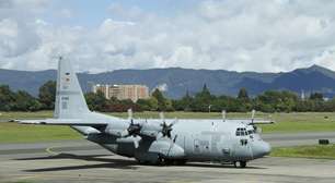 Avião militar que caiu na Colômbia é modelo versátil usado em operações no mundo todo