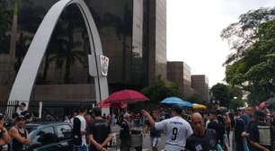 Sócios do Corinthians pedem intervenção judicial no clube