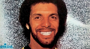 Lembra disso? Júnior foi a voz de uma canção para a seleção em 1982