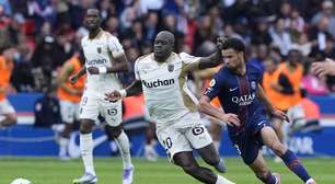 Lens rejeita pedido do PSG para adiar confronto decisivo da Ligue 1