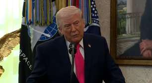 Irã concordou em nunca ter armas nucleares e deu presente aos EUA, diz Trump