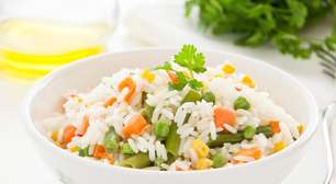 Arroz com presunto e legumes: um jantar simples que abraça