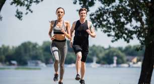 Natação supera corrida em efeitos sobre o coração, revela estudo científico