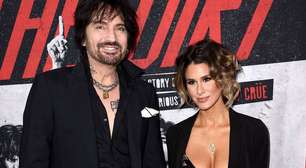 O rockstar legalmente impedido de chegar perto da esposa de Tommy Lee
