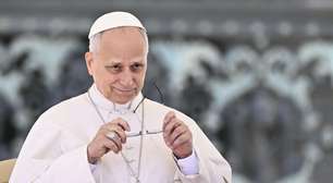 Papa defende 'misericórdia' para padres culpados de abusos