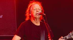 Inteiro após internação, Stevie Young toca com o AC/DC na Argentina