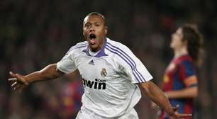 Júlio Baptista acerta com o São Paulo