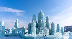 A China desafia a lógica da engenharia ao erguer a maior megaestrutura de gelo do mundo todos os anos