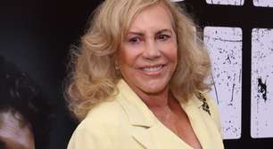 Arlete Salles acerta ao atualizar terno amarelo-manteiga com tênis