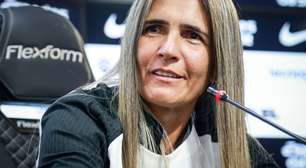 Treinadora do Corinthians volta a comandar vitória depois de quase um ano