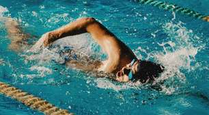 Estudo aponta que natação pode superar a corrida na melhora da saúde do coração