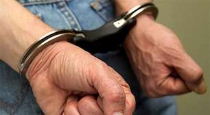Homem de 50 anos é preso em flagrante dentro de delegacia por violência doméstica em Osório