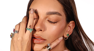 Brasileira cria joias para usar com o anel inteligente Oura Ring