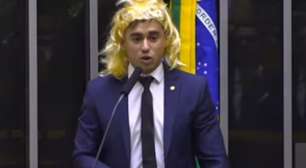Justiça do DF anula condenação de Nikolas Ferreira por transfobia em discurso com peruca na Câmara