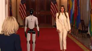 Melania Trump leva robô humanoide para evento na Casa Branca sobre IA