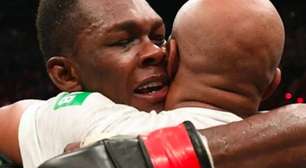 Adesanya minimiza má fase na carreira e faz comparação com Anderson Silva no UFC