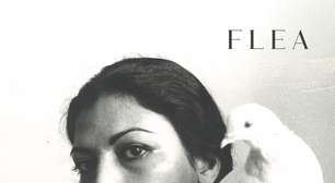 Flea reencontra sua primeira paixão em "Honora", disco de Jazz que soa como um respiro honesto