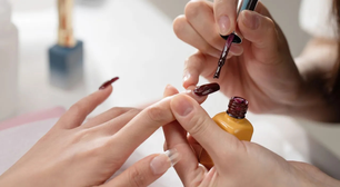 Unhas quebradiças e fracas? O esmalte pode ser o verdadeiro vilão