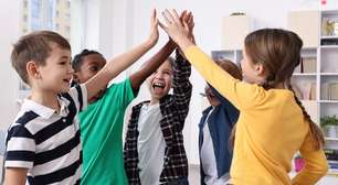 O papel dos alunos típicos em relação aos atípicos, na escola e na vida