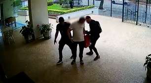 Falsos policiais roubam morador na entrada de prédio nos Jardins, bairro nobre de SP; veja vídeo