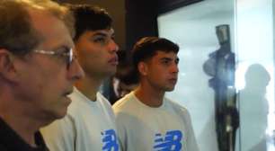 Novos reforços, Juan Nardoni e Leo Pérez visitam Museu do Grêmio