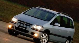 Carro automático de R$ 27.839,00 e 7 lugares: cabe todo mundo e sobra troco