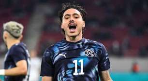 Técnico do Paraguai valoriza estreia de Mauricio: "Deu a tranquilidade necessária"