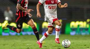 Vitória goleia o CRB em Maceió e encosta na liderança do Grupo A do Nordestão