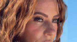 Paolla Oliveira posa na praia e mostra tatuagens em locais discretos; veja fotos