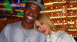 Vinicius Júnior se diverte com Virginia na Disney antes do amistoso com Croácia