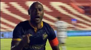 Vágner Love encerra carreira com gol no útimo minuto