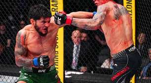 IMAGEM FORTE: Tofiq Musayev 'amassa' rosto de rival no UFC Seattle e luta vira um banho de sangue