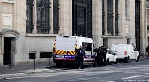 França prende três por tentativa de ataque a banco americano