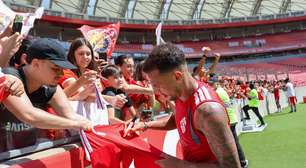 Com presença da torcida, Internacional faz treino aberto no Beira-Rio