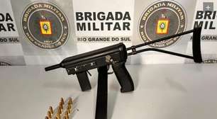 Brigada Militar apreende submetralhadora artesanal e prende homem por tráfico em Caxias do Sul