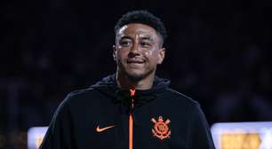 Meia inglês é testado como titular e pode ser novidade para o Corinthians contra o Fluminense